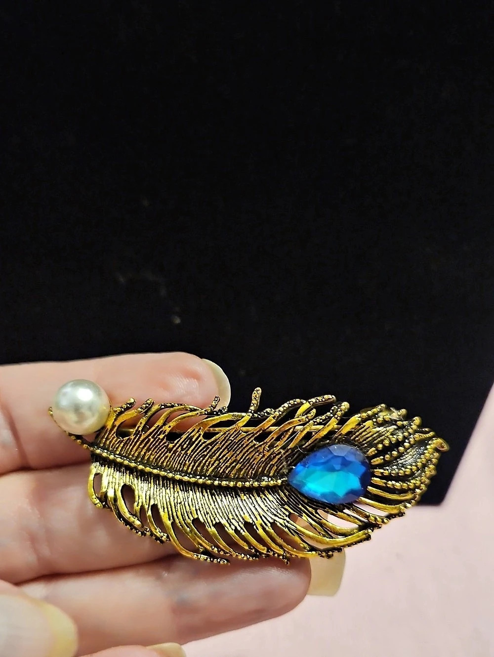 Feather Brooch in Gold & Blue Like New